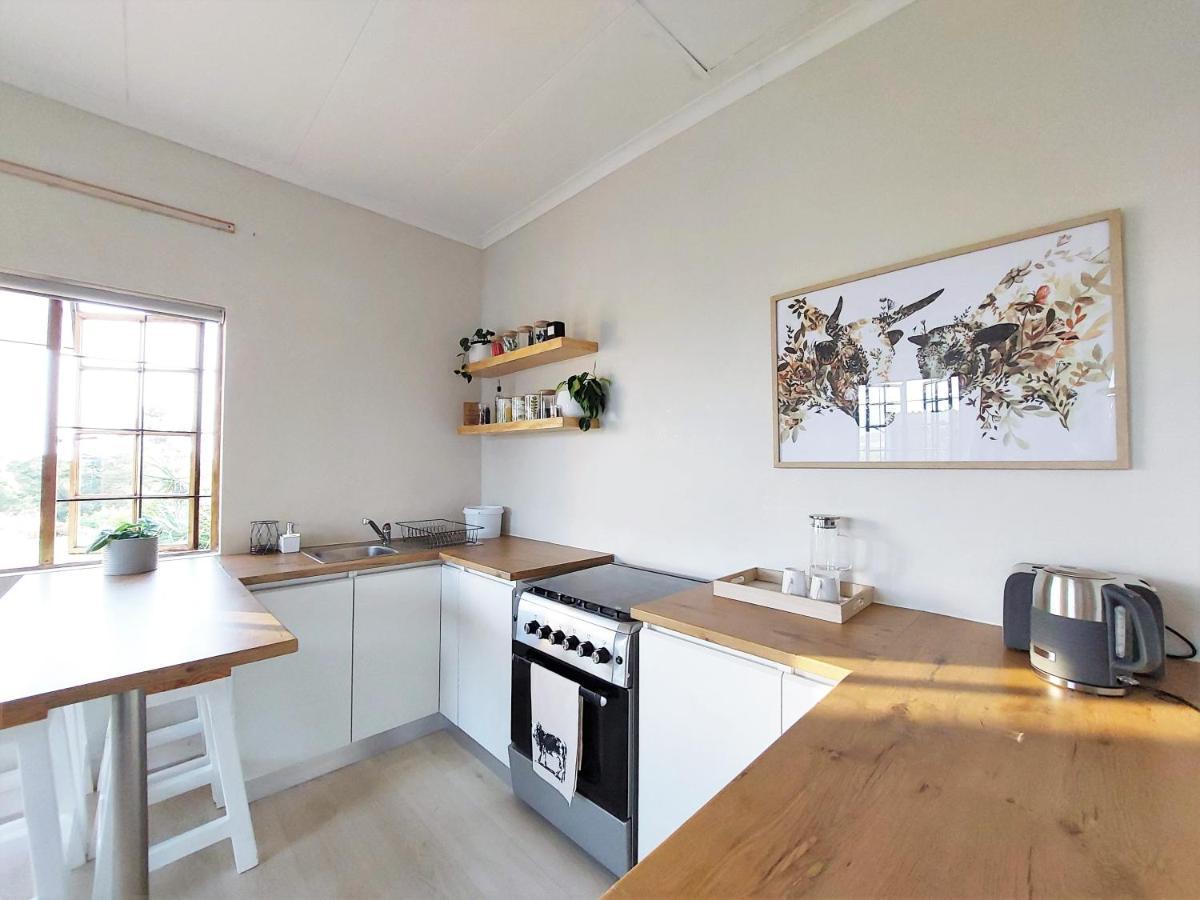 Upmarket Off Grid Cottage On Organic Farm In Secure Estate Howick Bagian luar foto